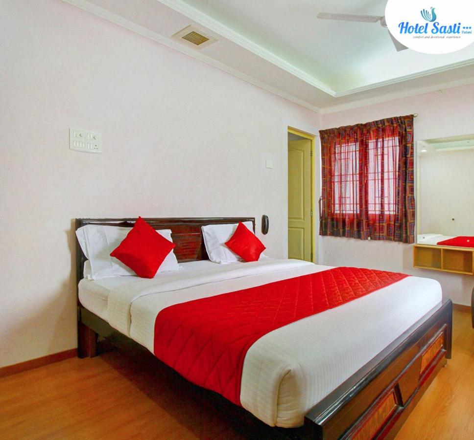 Sasti Hotel Palani Bagian luar foto