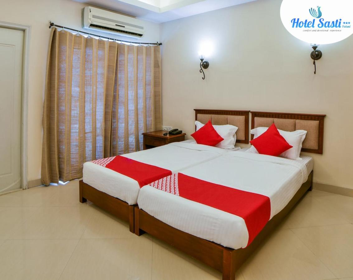Sasti Hotel Palani Bagian luar foto