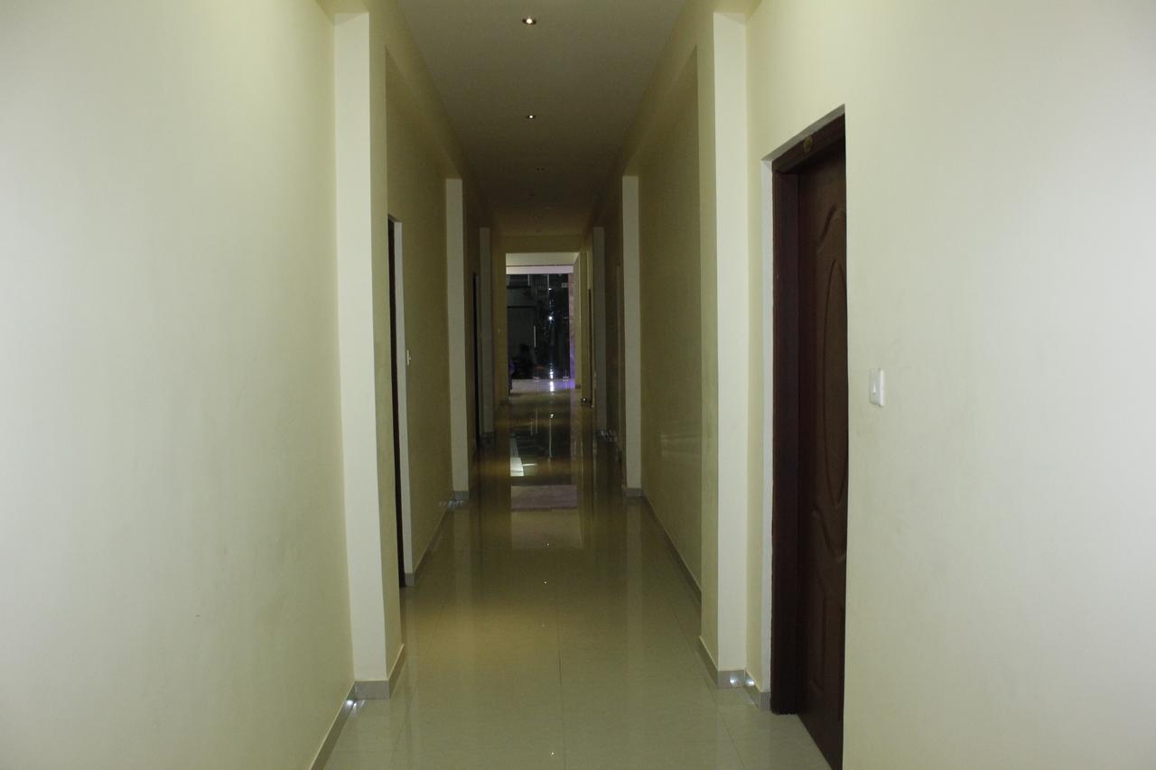 Sasti Hotel Palani Bagian luar foto